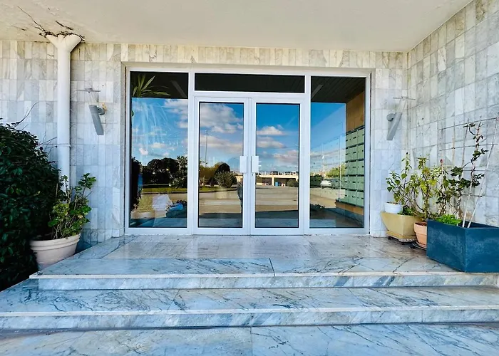 Beautiful Beachfront 4 Pers Cannes