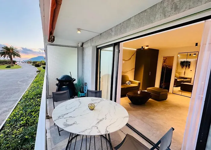 Beautiful Beachfront 4 Pers * Cannes