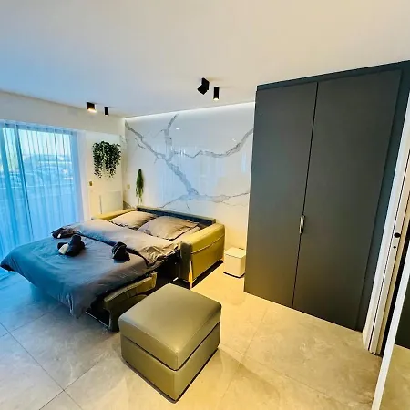 Beautiful Beachfront 4 Pers *