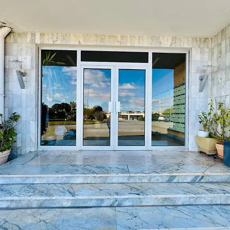 Beautiful Beachfront 4 Pers קאן